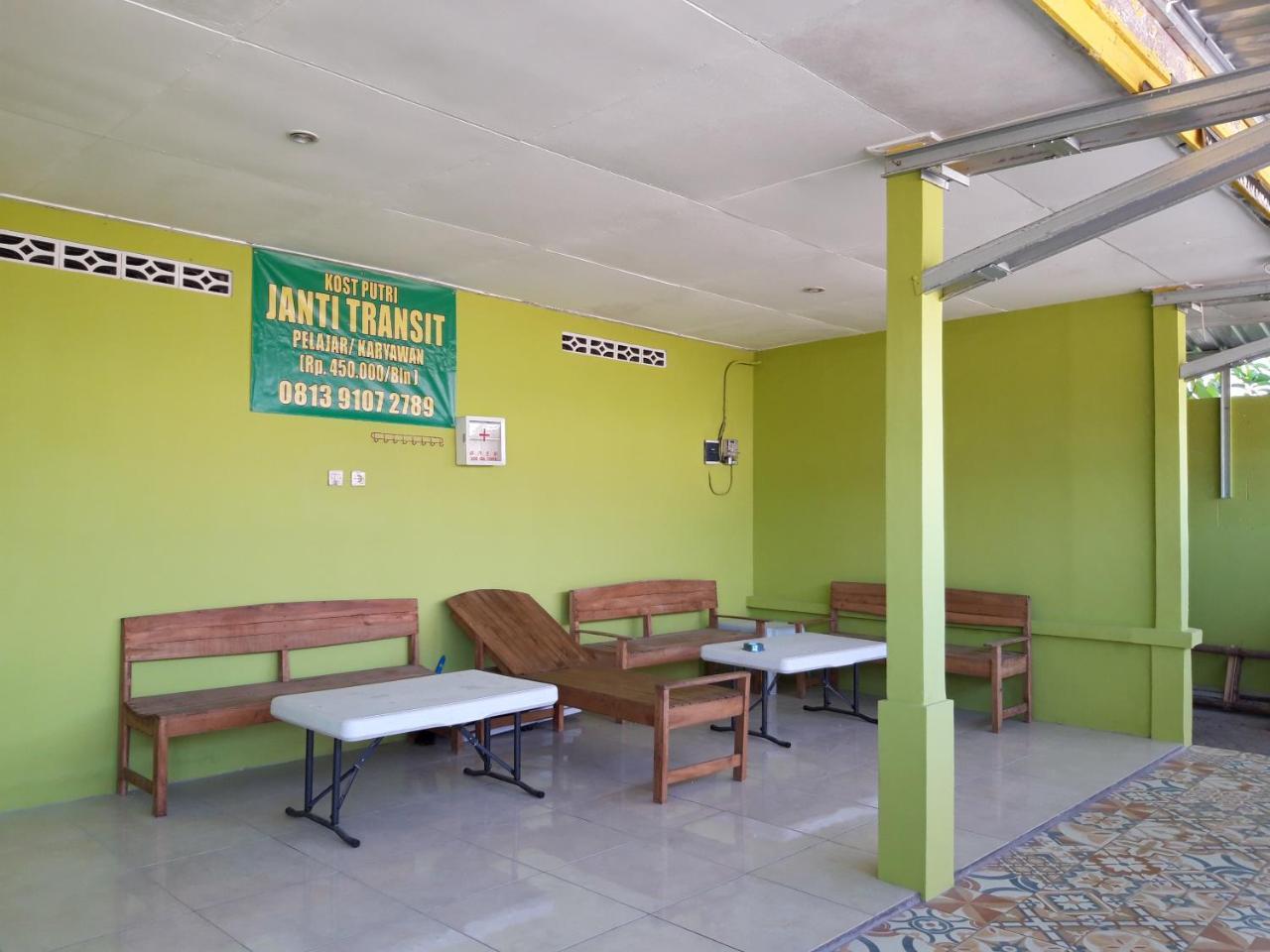 Janti Transit Room Syariah Maguwo Exterior photo